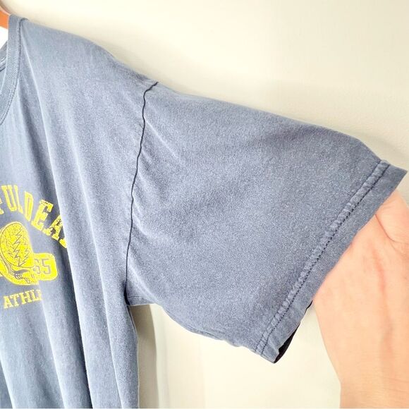 1999 Grateful Dead Athletics Graphic Tee Shirt
Size L/XL - Picture 4 of 13